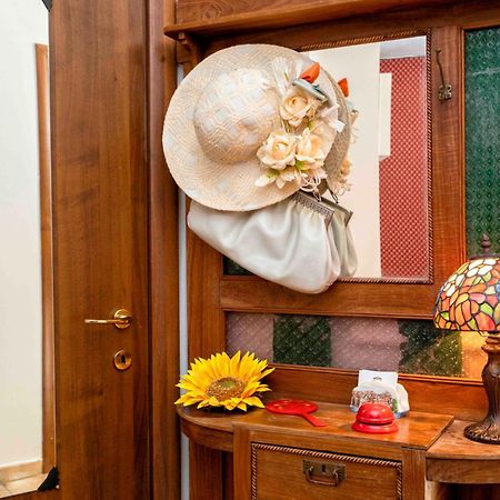 Rodoflor Rooms Castellammare di Stabia Exterior foto